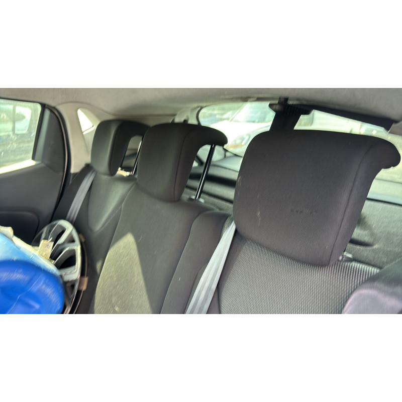 Vitre arriere droit RENAULT CLIO 4 Photo n°15