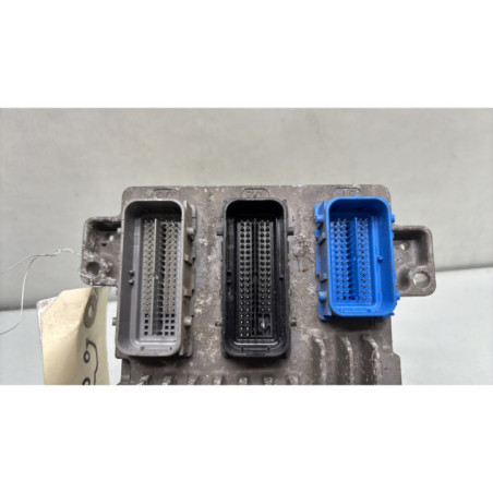 Calculateur moteur OPEL CORSA E