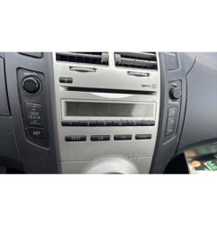 Poignee porte avant droit TOYOTA YARIS 2