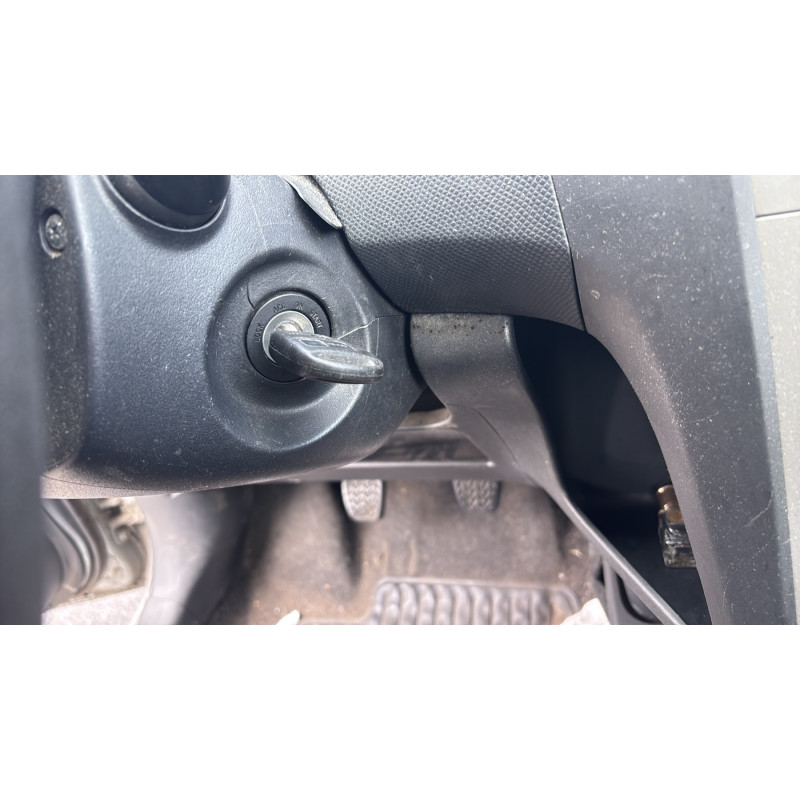 Poignee porte avant droit TOYOTA YARIS 2 Photo n°19