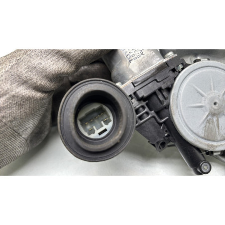 Leve vitre electrique avant droit TOYOTA YARIS 2