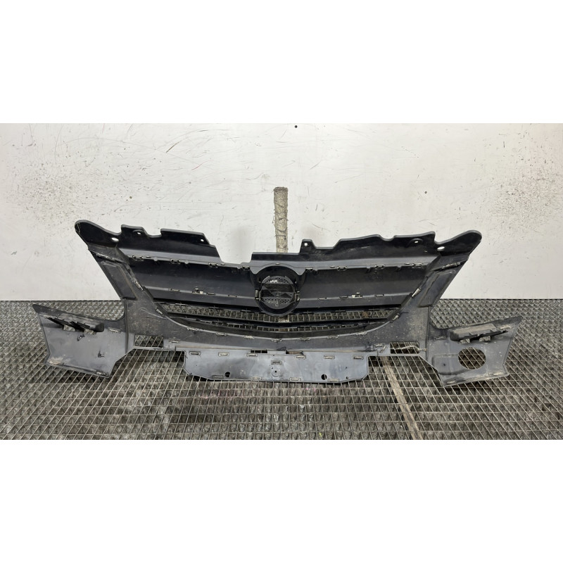 Calandre OPEL CORSA D Photo n°4