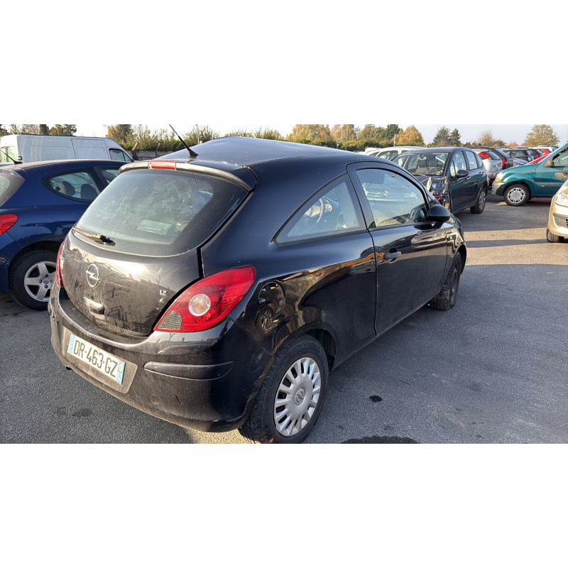 Calandre OPEL CORSA D Photo n°7