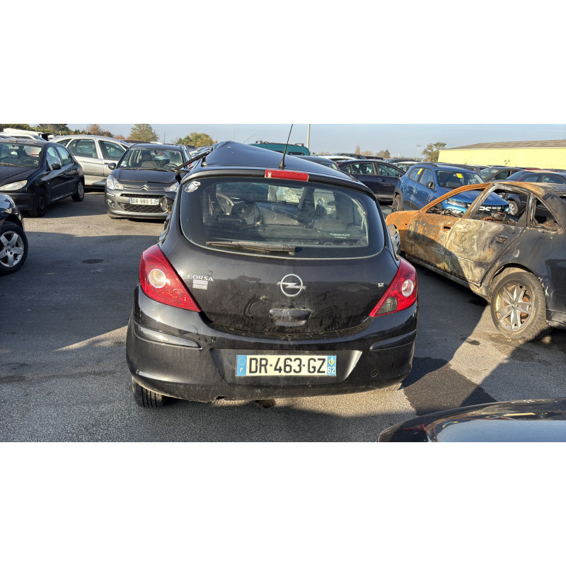 Calandre OPEL CORSA D Photo n°9