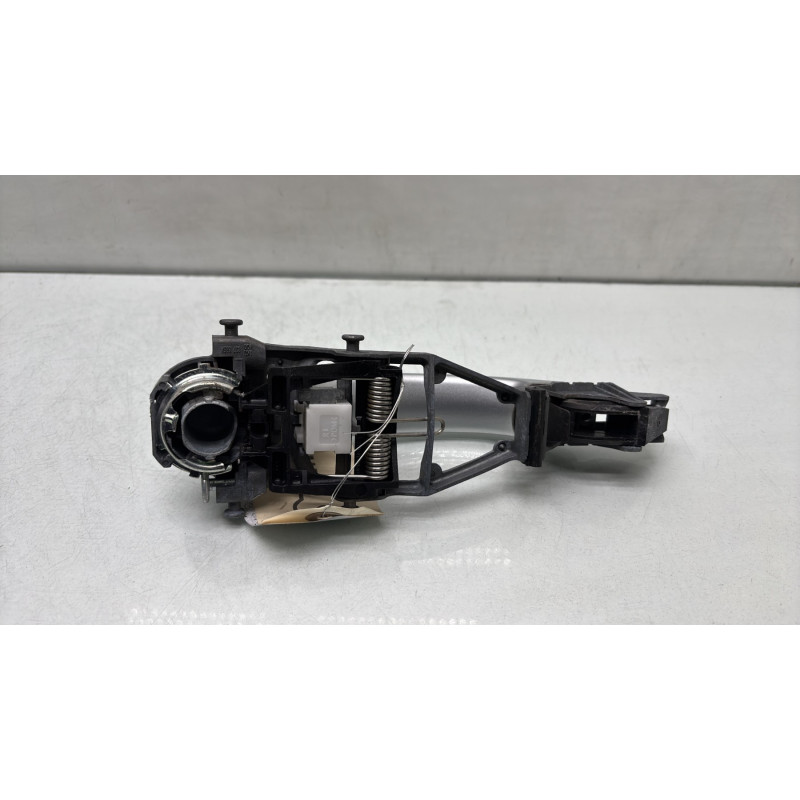 Poignee porte arriere droit VOLKSWAGEN GOLF PLUS Photo n°3