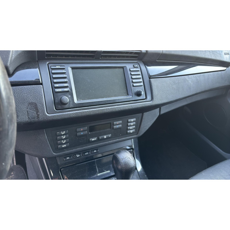 Pare boue avant gauche BMW X5 E53 Photo n°19