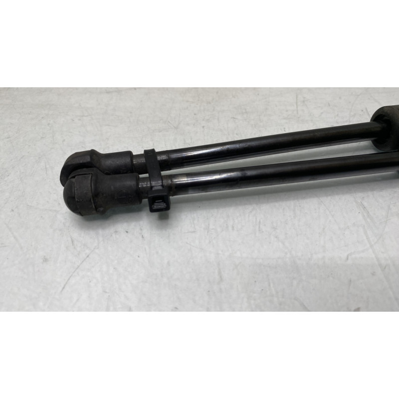 Verin de capot BMW X5 E53 Photo n°2