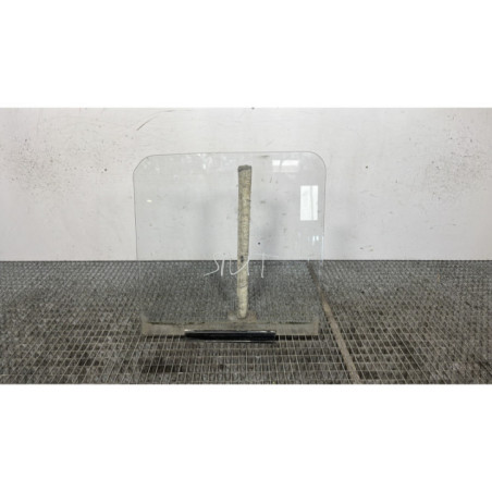 Vitre avant droit RENAULT MASTER 1 Photo n°1