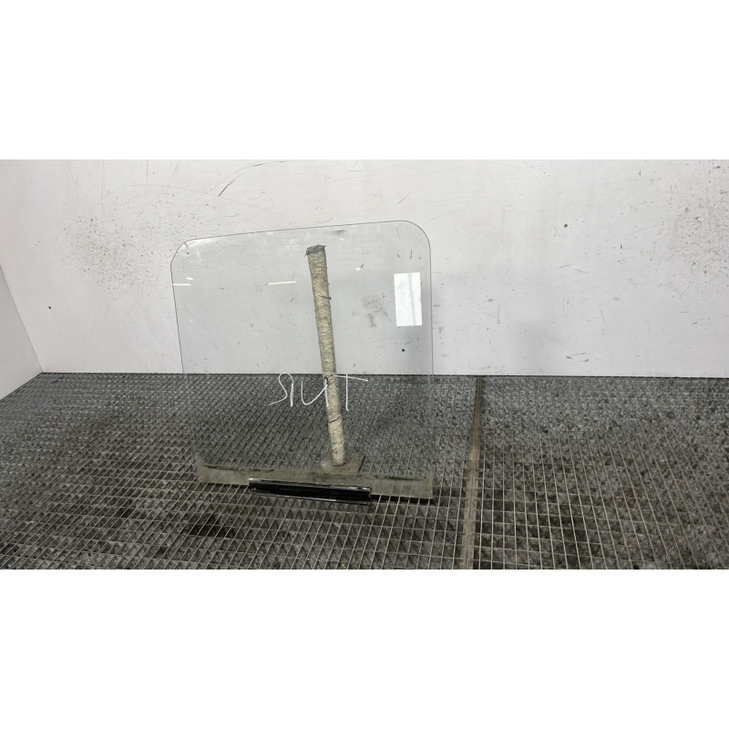 Vitre avant droit RENAULT MASTER 1 Photo n°3