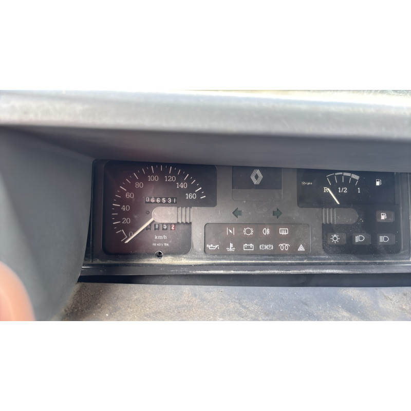 Vitre avant gauche RENAULT MASTER 1 Photo n°12