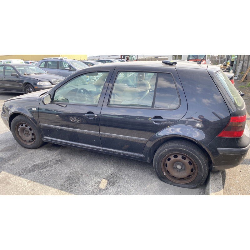Pare choc arriere VOLKSWAGEN GOLF 4 Photo n°17