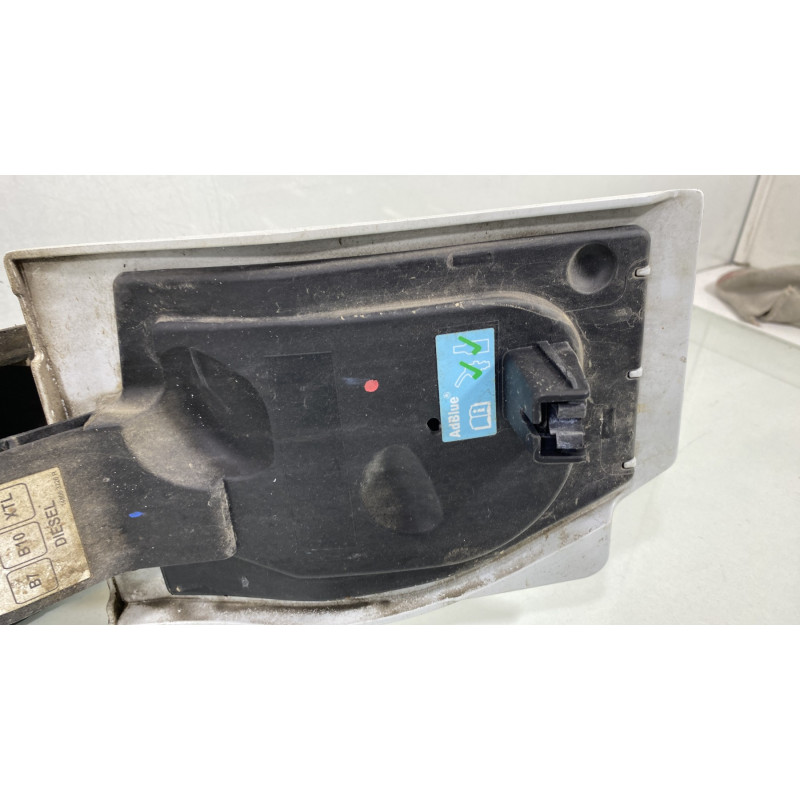 Trappe d'essence RENAULT TRAFIC 3 COURT Photo n°4