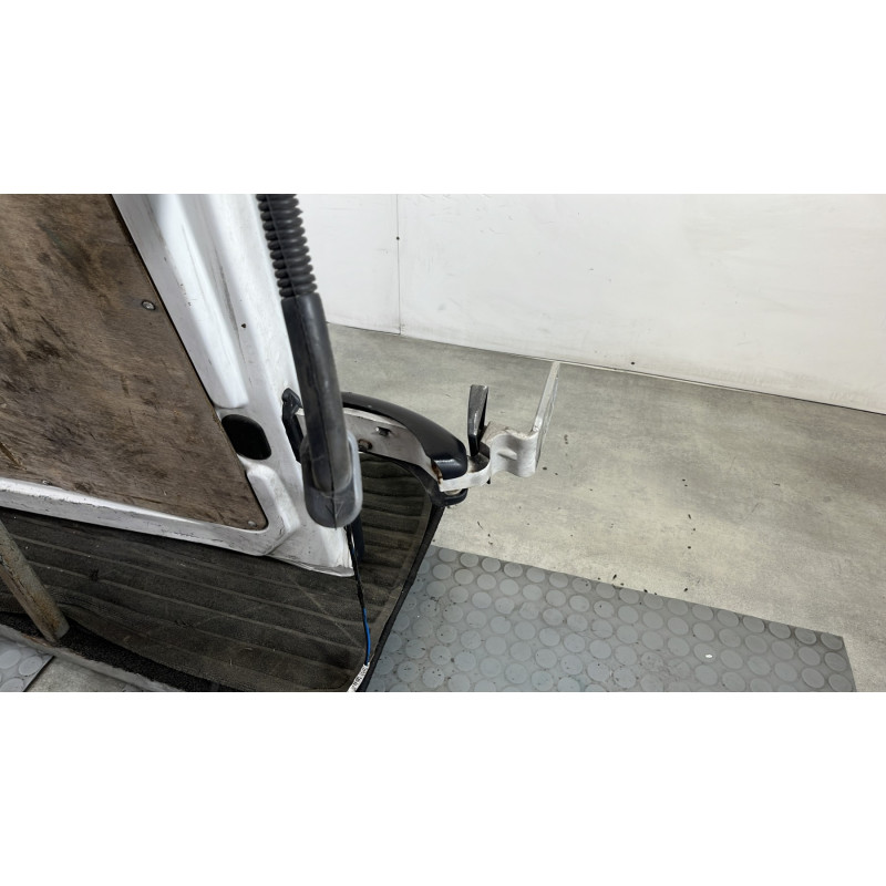 Porte de coffre gauche RENAULT MASTER 2 Photo n°8