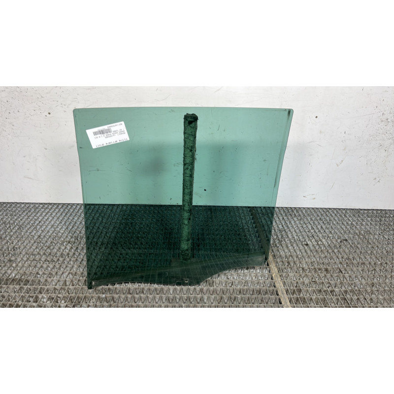 Vitre arriere droit RENAULT GRAND MODUS Photo n°4