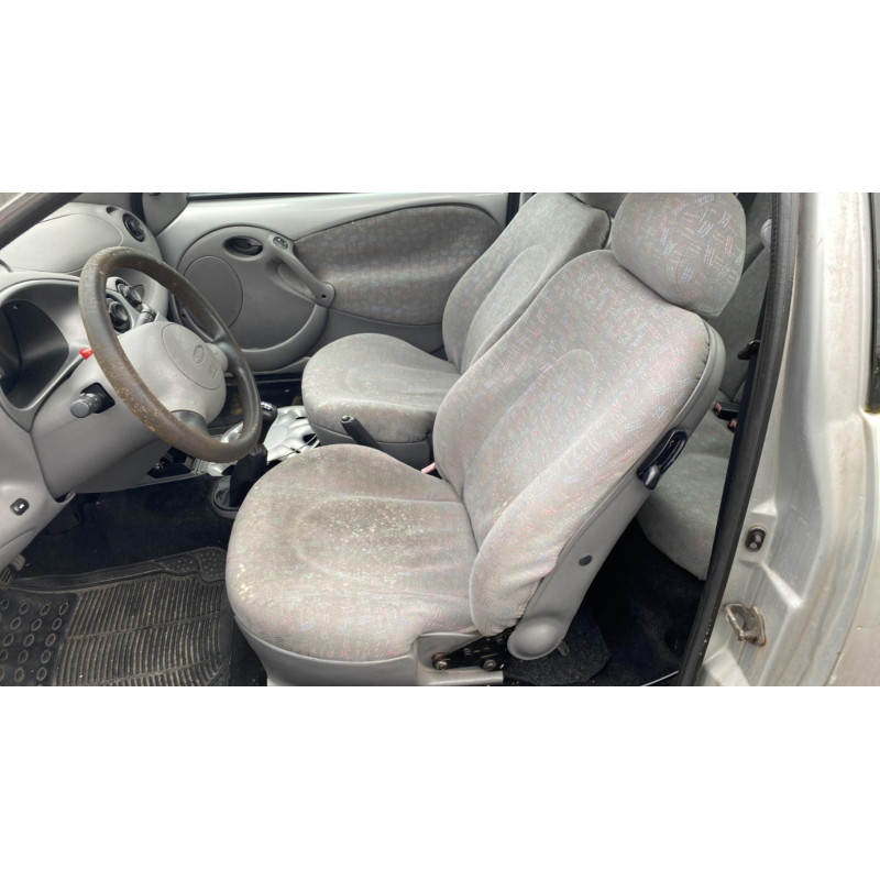 Porte avant droit FORD KA 1 Photo n°18