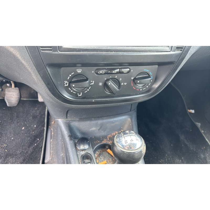 Bouton de warning CITROEN C3 1 Photo n°19