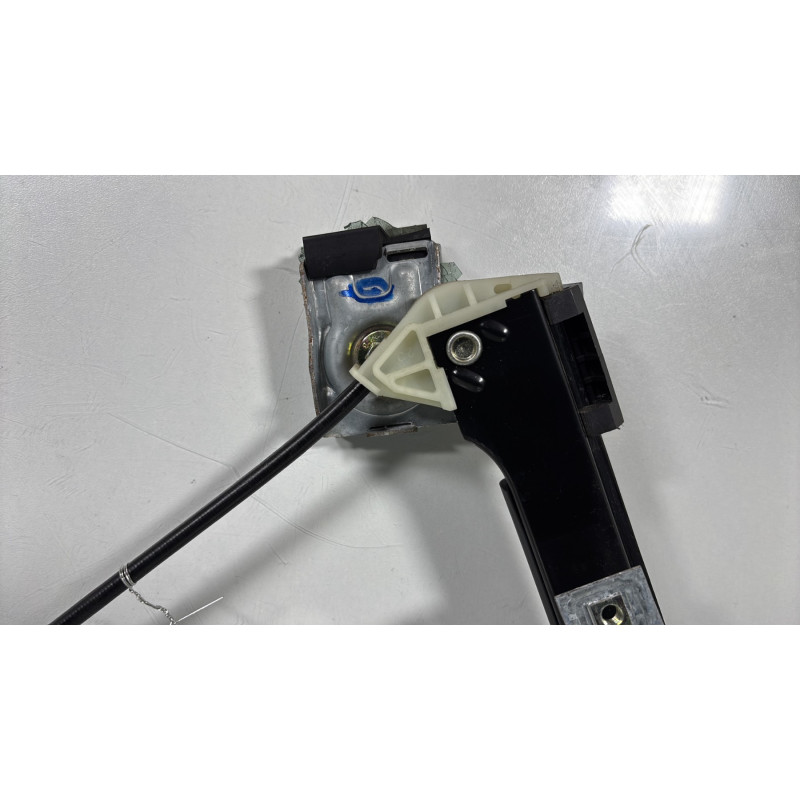 Leve vitre electrique avant gauche FORD MONDEO 2 Photo n°12