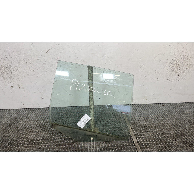 Vitre arriere droit VOLKSWAGEN GOLF 4 Photo n°1