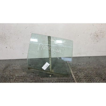 Vitre arriere droit VOLKSWAGEN GOLF 4 Photo n°1