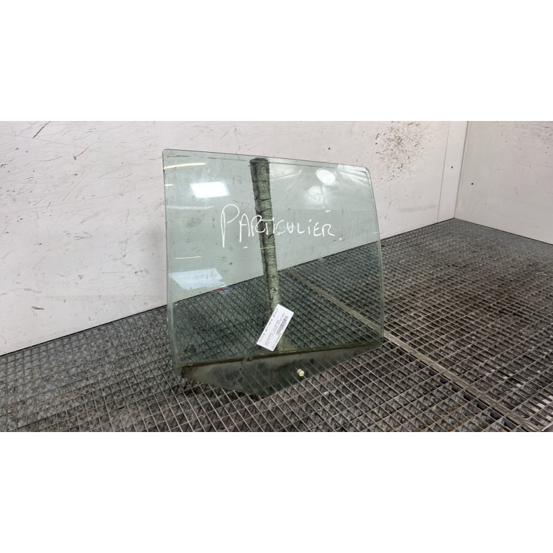 Vitre arriere droit VOLKSWAGEN GOLF 4 Photo n°3