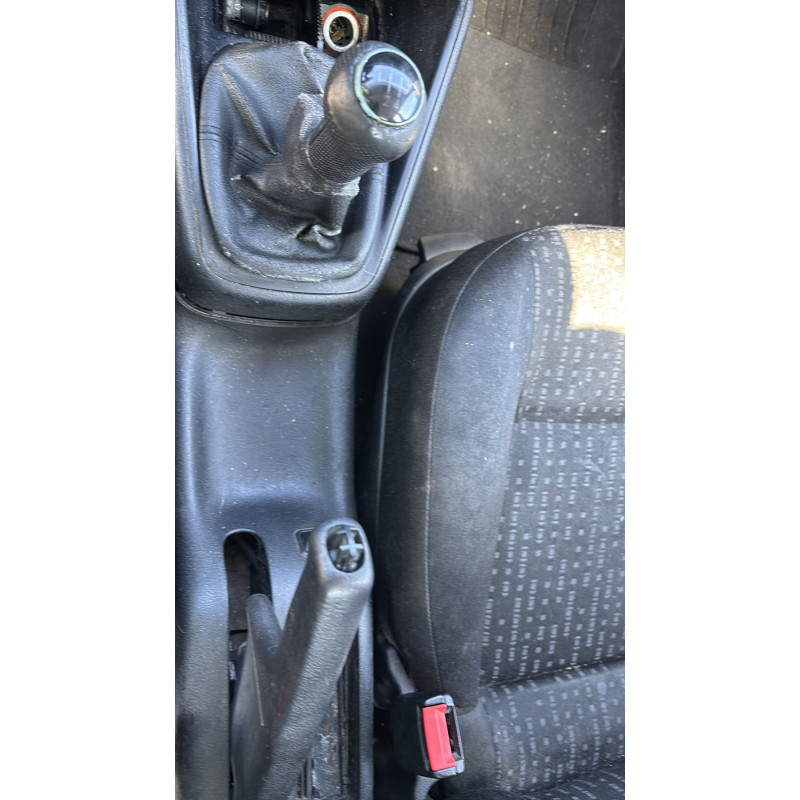Vitre arriere droit VOLKSWAGEN GOLF 4 Photo n°19