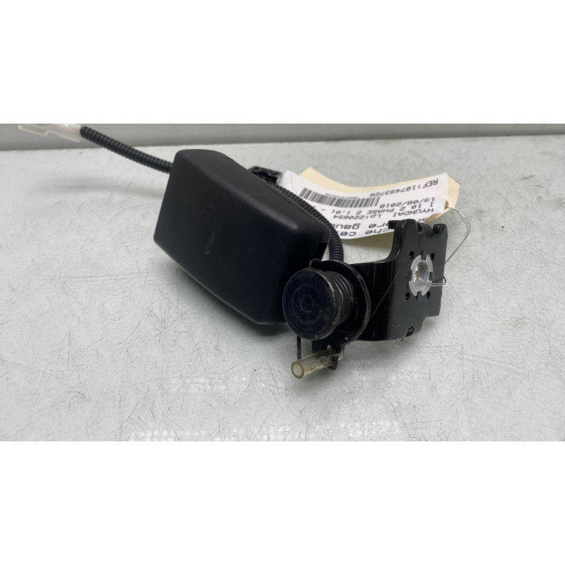 Attache ceinture arriere gauche HYUNDAI I 10 2 Photo n°4