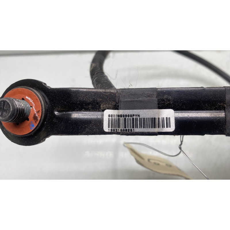 Attache ceinture avant gauche HYUNDAI I 10 2 Photo n°4