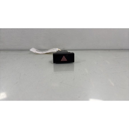 Bouton de warning HYUNDAI I 10 2 Photo n°1