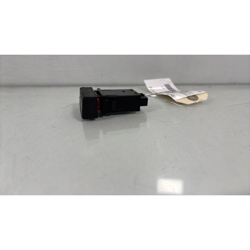 Bouton de warning HYUNDAI I 10 2 Photo n°2