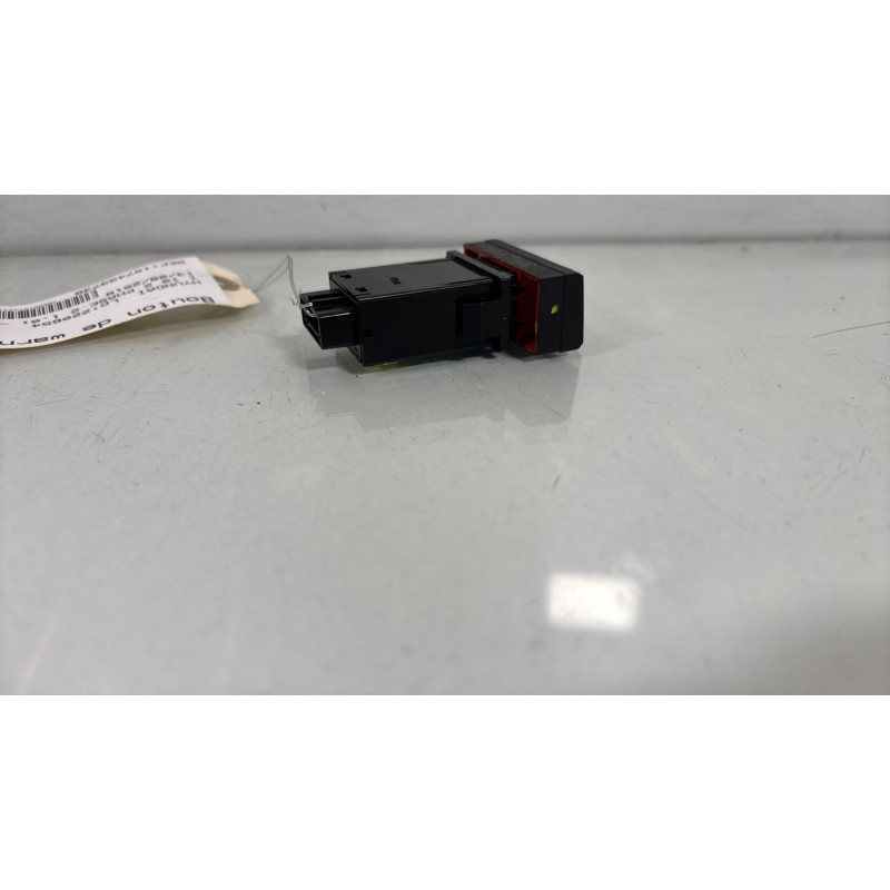 Bouton de warning HYUNDAI I 10 2 Photo n°3