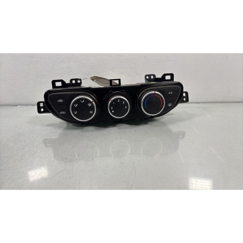 Commande chauffage HYUNDAI I 10 2 Photo n°1