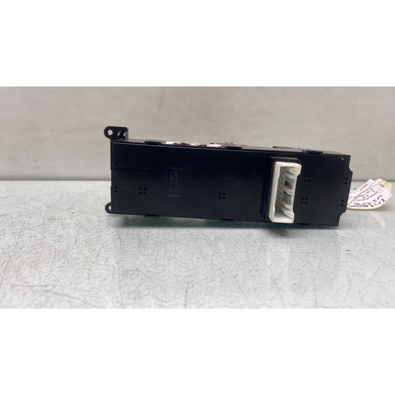 Interrupteur de leve vitre avant gauche HYUNDAI I 10 2 Photo n°5