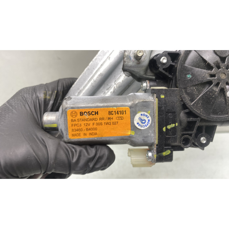 Leve vitre electrique arriere droit HYUNDAI I 10 2 Photo n°2