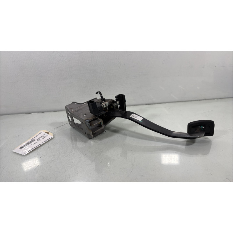 Pedale d'embrayage HYUNDAI I 10 2 Photo n°1