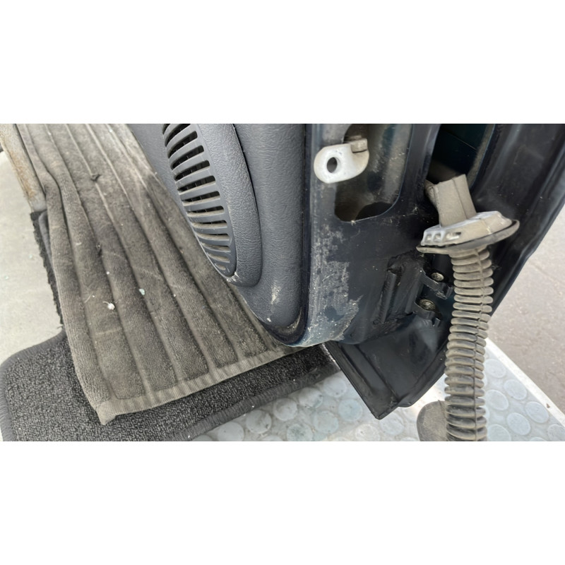 Porte arriere gauche RENAULT CLIO 2 Photo n°6