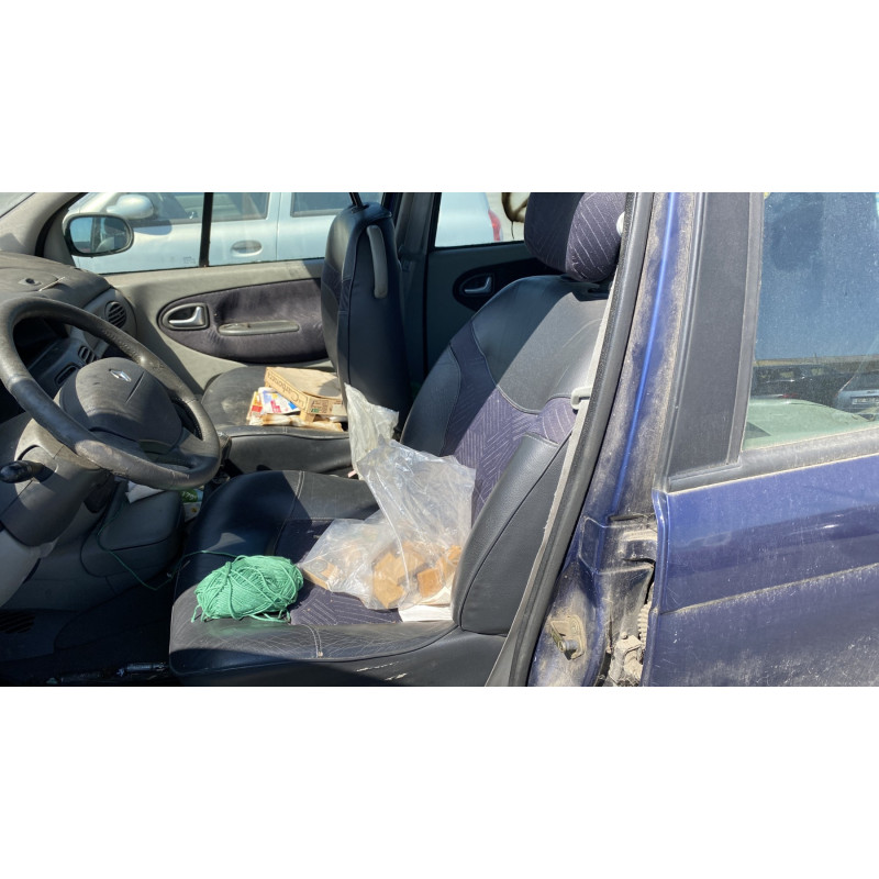 Porte avant droit RENAULT SCENIC 1 Photo n°19