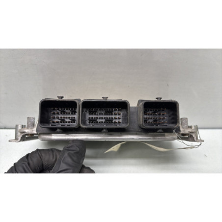 Calculateur moteur PEUGEOT 206