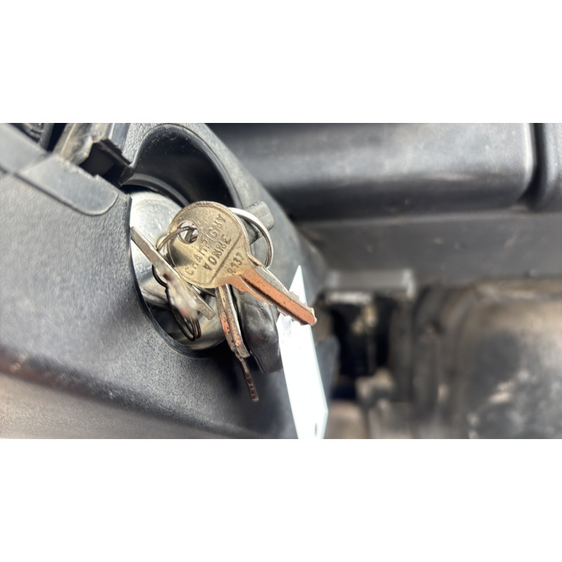 Vitre arriere gauche RENAULT TRAFIC 1 Photo n°9