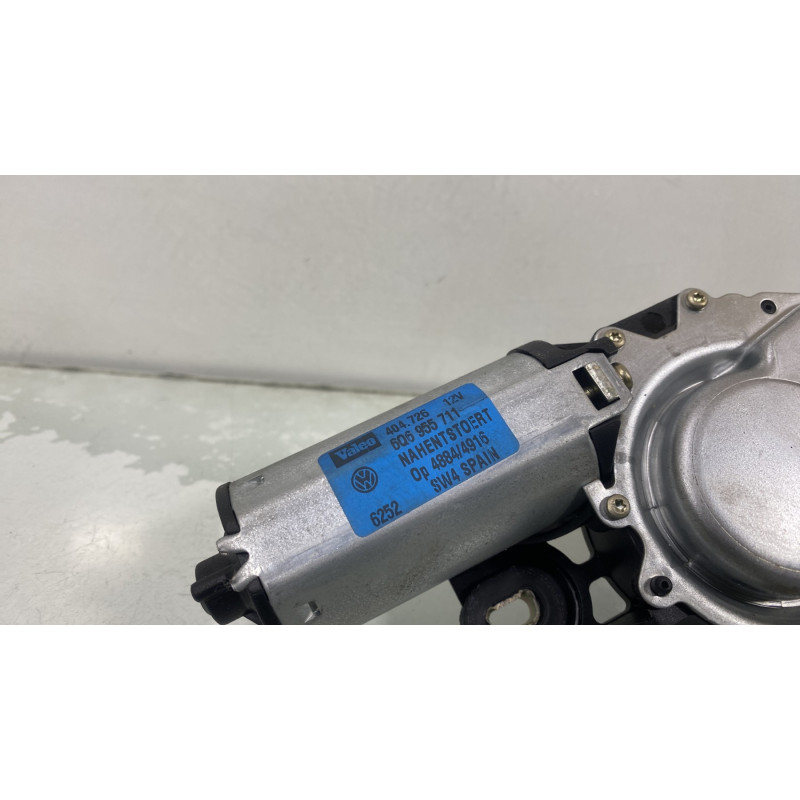 Moteur essuie glace arriere VOLKSWAGEN POLO 4 Photo n°4