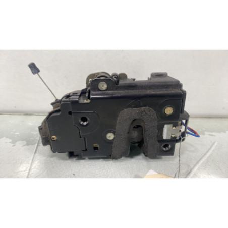 Serrure avant droit VOLKSWAGEN POLO 4