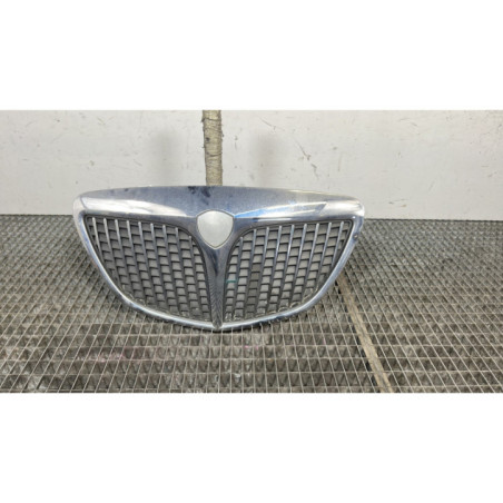 Calandre LANCIA YPSILON 4 Photo n°1