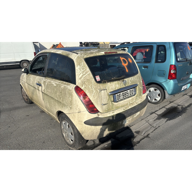 Calandre LANCIA YPSILON 4 Photo n°8