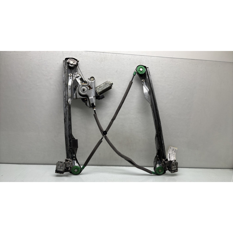 Leve vitre electrique avant droit FORD FOCUS 1 Photo n°1