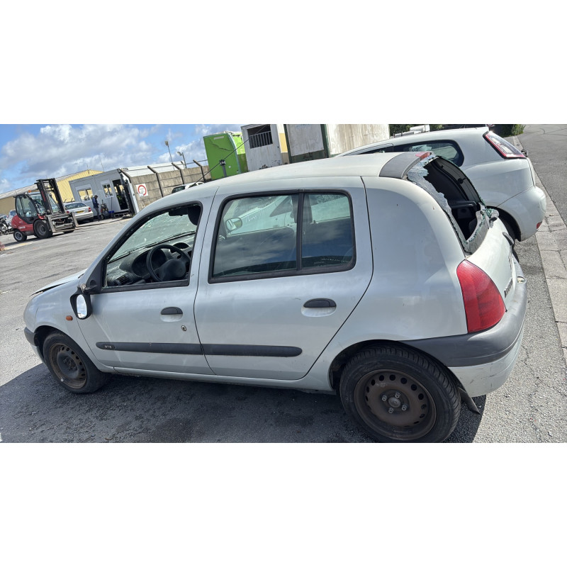 Bouton de warning RENAULT CLIO 2 Photo n°9