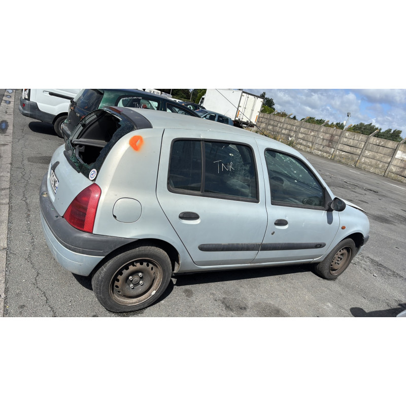 Bouton de warning RENAULT CLIO 2 Photo n°10