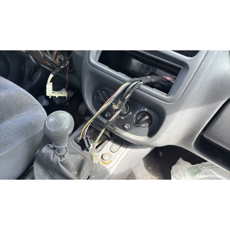Bouton de warning RENAULT CLIO 2 Photo n°15