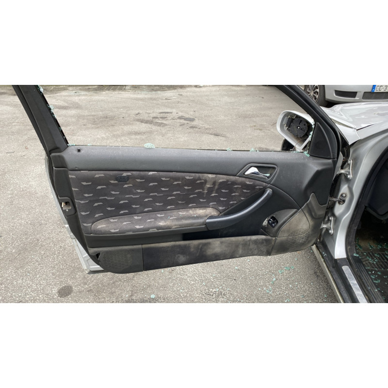 Feu arriere principal gauche (feux) MERCEDES CLASSE C 203 COUPE SPORT Photo n°13