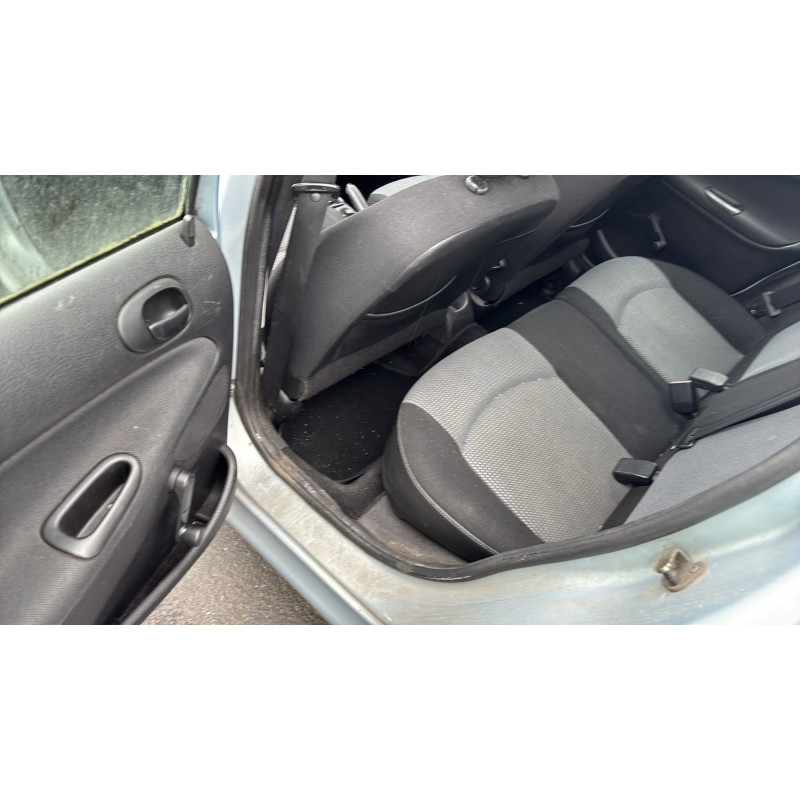 Bouton de coffre PEUGEOT 206 Photo n°14