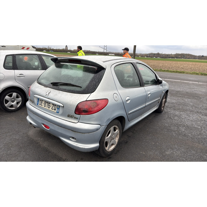 Vitre arriere droit PEUGEOT 206 Photo n°7