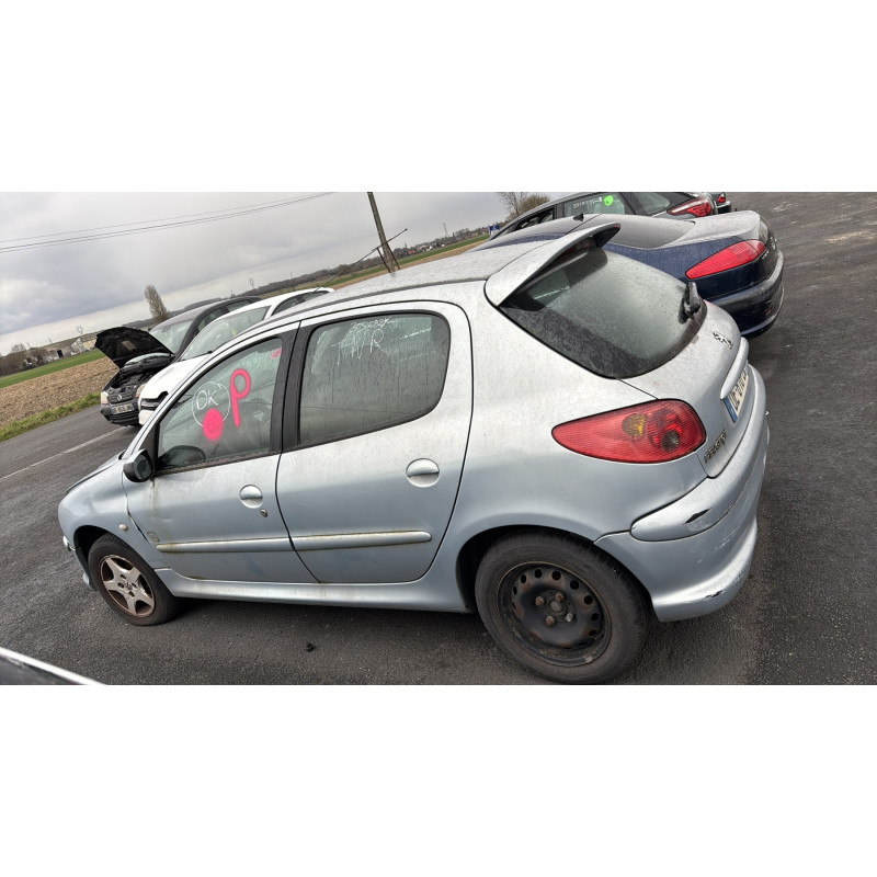 Vitre arriere droit PEUGEOT 206 Photo n°11